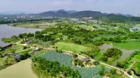 Yifeng  Hotel