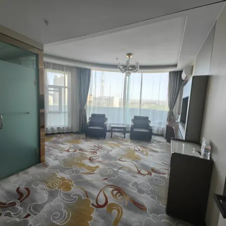 Korla Yalu Business Hotel