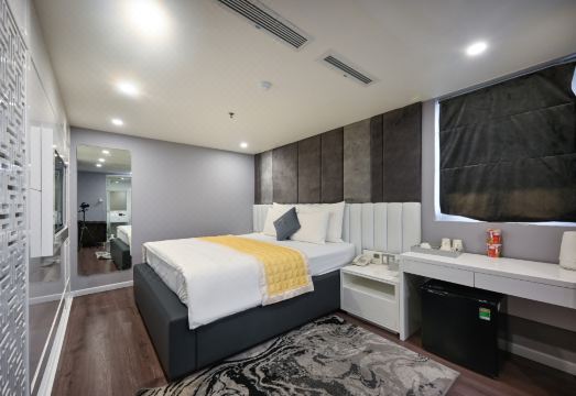 1. 더 문 3 호텔..