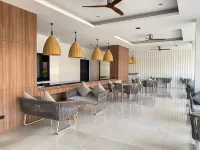 You Dee Hotel Hotel dekat Zcape 2 Condominium