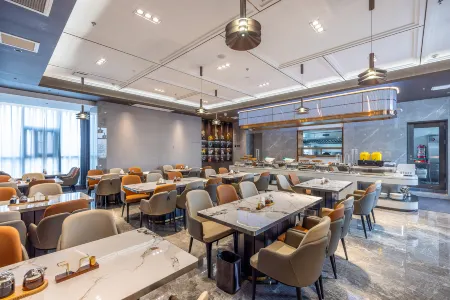 Sanyuan Yaju Hotel (Confucius Temple Scenic Area Branch)