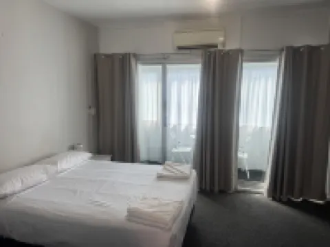 Mountway Holiday Apartments Hotels in West Perth