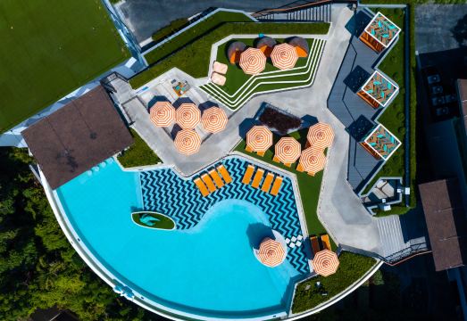 더 SIS 카타 리조트의 성인 전용 분위기