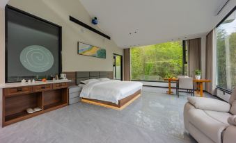 Huoshan Mansu Zhuning Creek Language Homestay