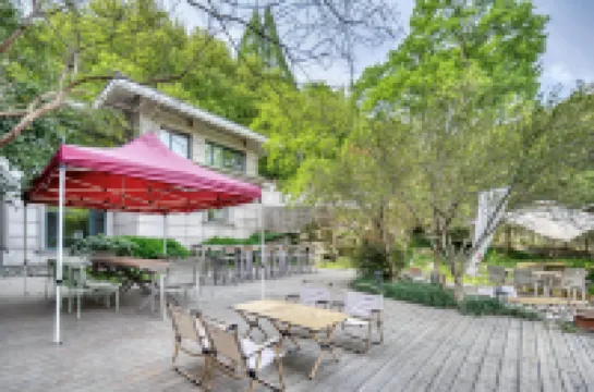 โรงแรมเวสต์ เลค ฮิลล์วิว อินเตอร์เนชั่นแนล โรงแรมใกล้วิวท่าเรือดอกไม้