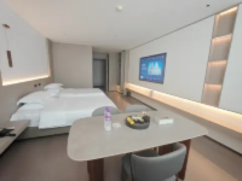 Gujing Junlai Hotel (Luhe Convention & Exhibition Center)