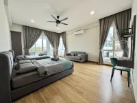 Private Pool Retreat, 6BR Langkawi Villa by Zervin  호텔