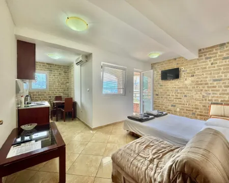 Contessa Apartments Hoteles en Podostrog