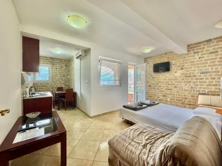 Contessa Apartments Отели в г. Подострог