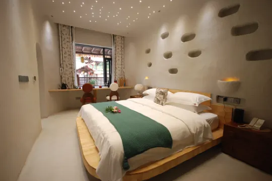 Qinling Xishi Mountain Lodge