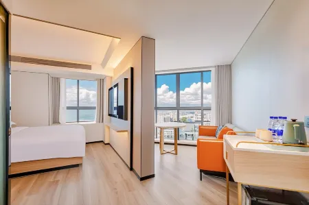 ECHARM Hotel Jiujiang railway station Wanda Plaza Отели рядом с достопримечательностью «Accounting and Auditing Institute， Jiujiang University»