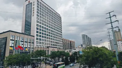 Jincheng Imperial Crown Hotel Hotels near Xinhong Slide
