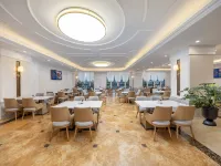 Vienna International Hotel (Dongxing High-speed Railway Station) Hotels in Dongxing