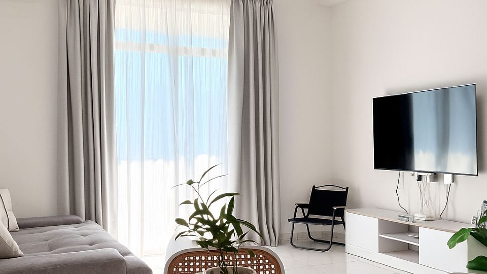 THE SUN EXECUTIVE SUITE - Dolphin's Home