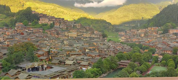 Guanjing Chuanshuo Gaokong Quanjing Dujia Meisu Inn Hotels in Kaili City