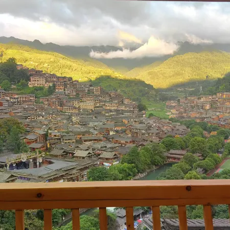 Guanjing Chuanshuo Gaokong Quanjing Dujia Meisu Inn