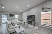 Collins Family-Friendly Texas Home with Private Pool! Hotels in Garland