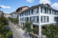 Libo Minhangju B&B (Xiaoqikong Dongmen Branch) Hotels near Laya Waterfall