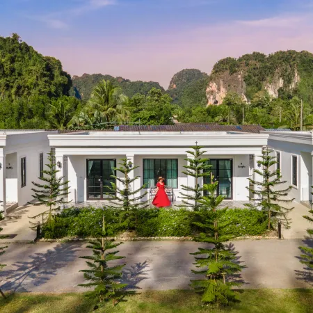 Tarn Villa Krabi