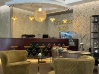 Redwaves Hotel - バー