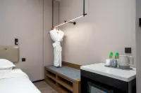 Blue Coast International Hotel (Guangzhou Baiyun Railway Station · Sanyuanli Metro Station)