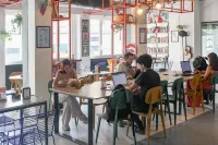YellowSquare Milan - breakfast