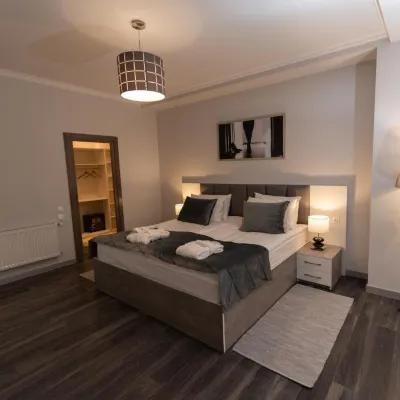 葉裡溫市中心套房飯店 亞美尼亞歷史博物館附近的飯店