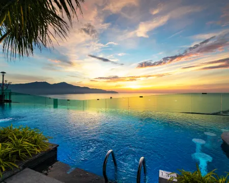 Sala Danang Beach Hotel โรงแรมในดานัง