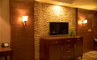 Baoyu Longhua Hot Spring Hotel Hotels in Yichun