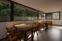 Isle Sojourn & Light Seek B&B (Waterside Danxia Branch, Danxia Mountain National Scenic Area)​ - พร้อมอาหารเช้า