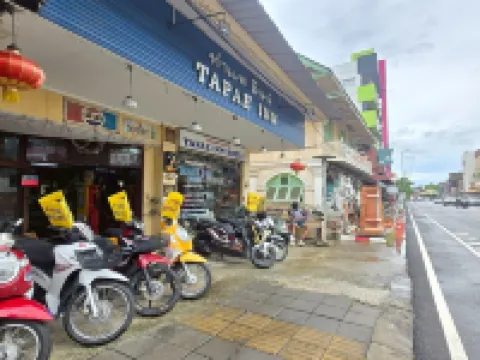 Tapae Inn Hotels near Waroros Market