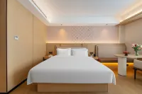 Zhiji Hotel (Le'an County People's Government Sijiu Plaza)