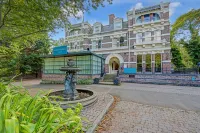 Liverpool Aigburth Sefton Park Hotel By Belvilla 리버풀 호텔