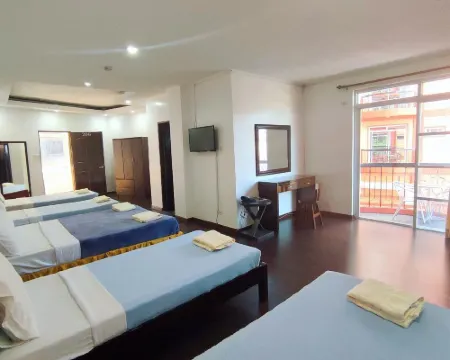 NYC Manhattan Suites バギオのホテル