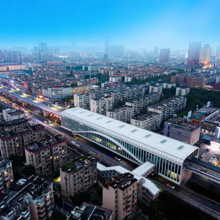 Aifei Intercity Hotel (Ma'anshan Golden Eagle Shopping Center)