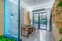 Zhumeng Hotel (Longhua Subway Station)