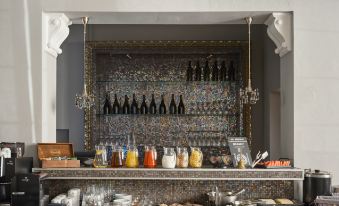 Bratiya Karamazovy Hotel (Karamazov Brothers Hotel)