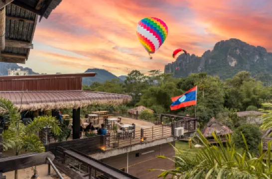 Ban Laos Guesthouse Hotels near ສະຖານີວັງວຽງ