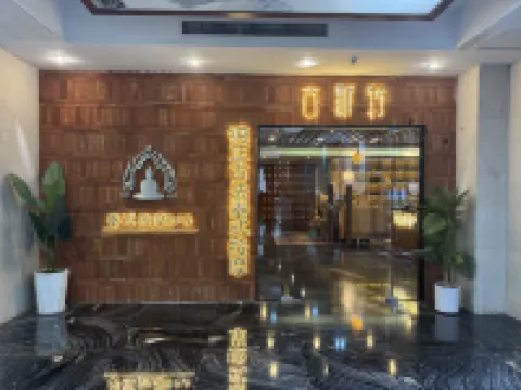 Boyue Hotel (Rongshui Diwang Commercial Pedestrian Street)