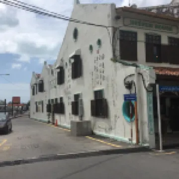 Heeren House by Amerald Group