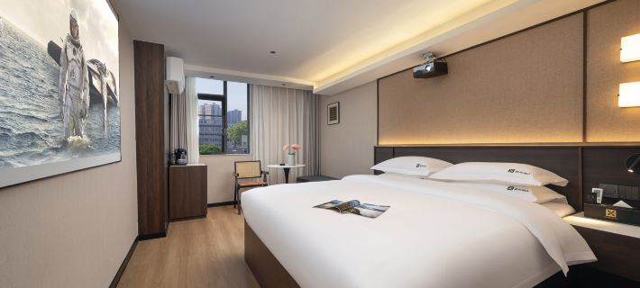 Liling Cichen Grand Hotel (Liquan Road Jiuhong Century Plaza) โรงแรมในหลี่หลิง