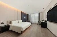 Guilin Yangshuo West Street City Center Atour Hotel