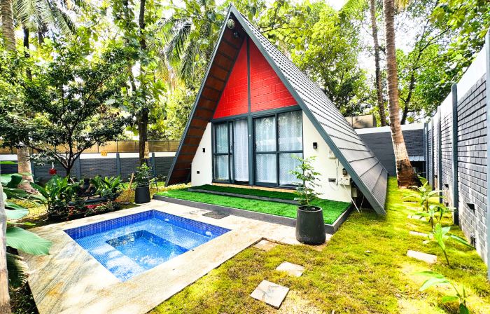 Oh - Bali Villa by Travent Mug