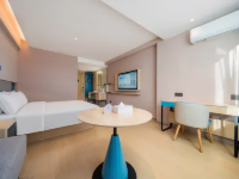 Homeinn · neo Hotel (Pingliang Huating Yizhou Avenue Passenger Transport Center)