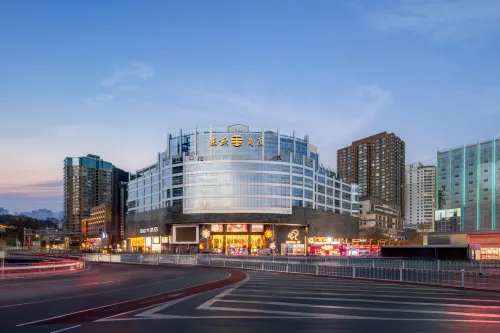 Asia Europe Hotel (Lan Da Er Yuan Branch, Xiguan Metro Station)