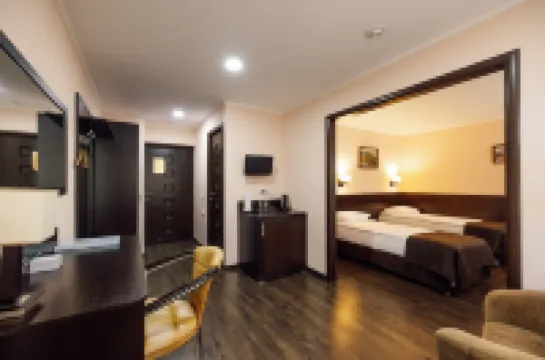 69 Parallel - 1 Housing