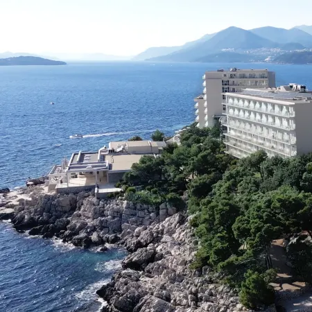 Royal Ariston Hotel