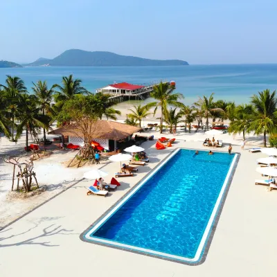 SoonNoeng Resort Hotels near Koh Rong Sanloem