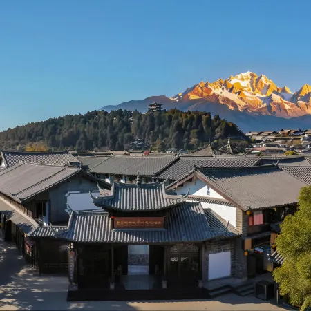 Chinese-style garden resort hotel