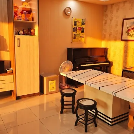 Sekinchan Spacious 2 and Half Storey Homestay 100m Walk to KFC 7 Eleven 24hr Clinic KTV BBQ